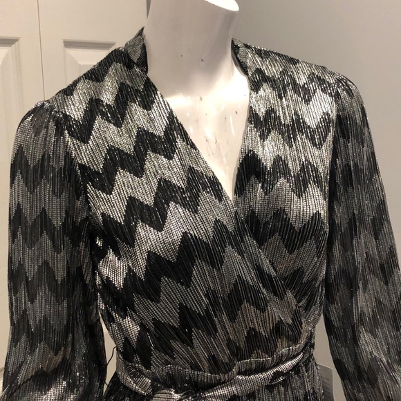 NWOT Eliza J size size 6 metallic dress - Picture 3 of 8